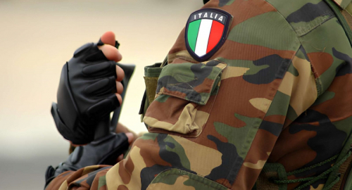 Attacco missilistico a Erbil: colpita la base italiana, soldati salvi nei bunker